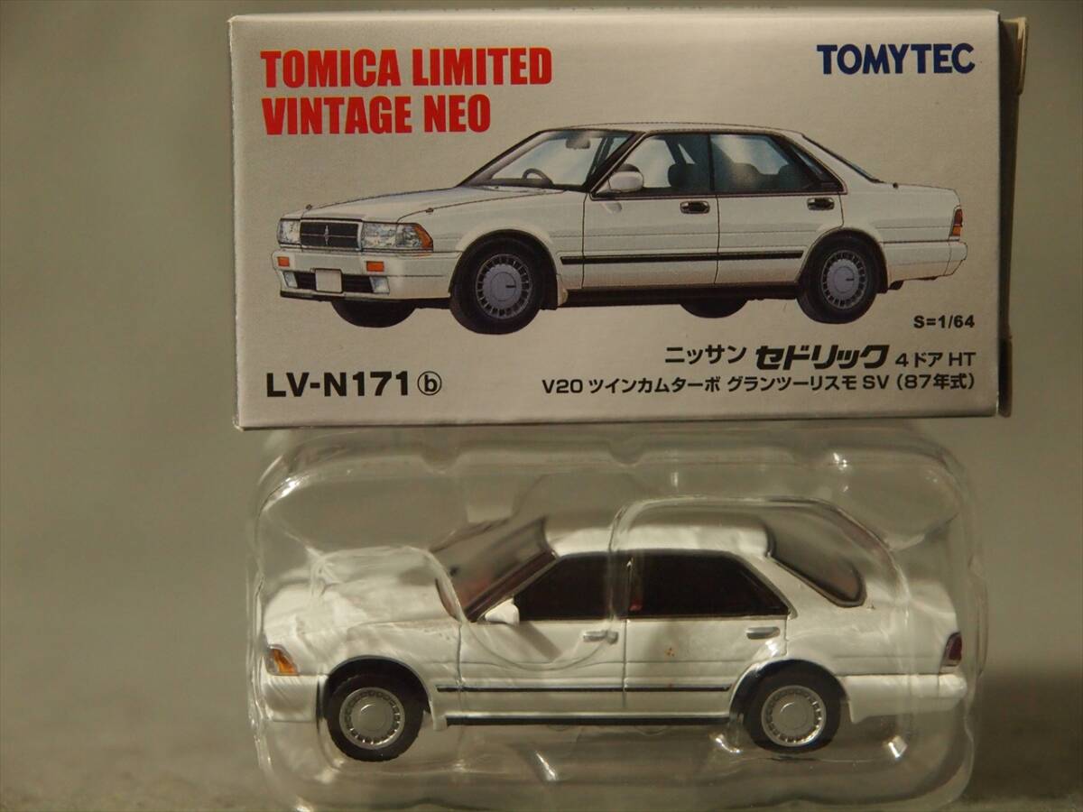 1/64 ニッサン セドリック 4ドア HT V20 ツインカムターボ グランツーリスモ SV (87年式) トミーテック TLV-Neo LV-N171bの画像1