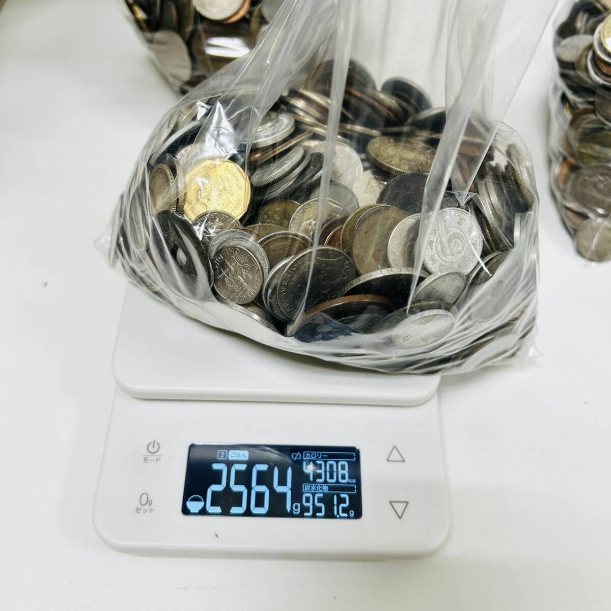 【MIA10446SH】1円スタート 外貨・古銭・コイン おまとめ 合計重量約11.4Kg 通貨 アンティーク コレクション セット 現状品の画像7