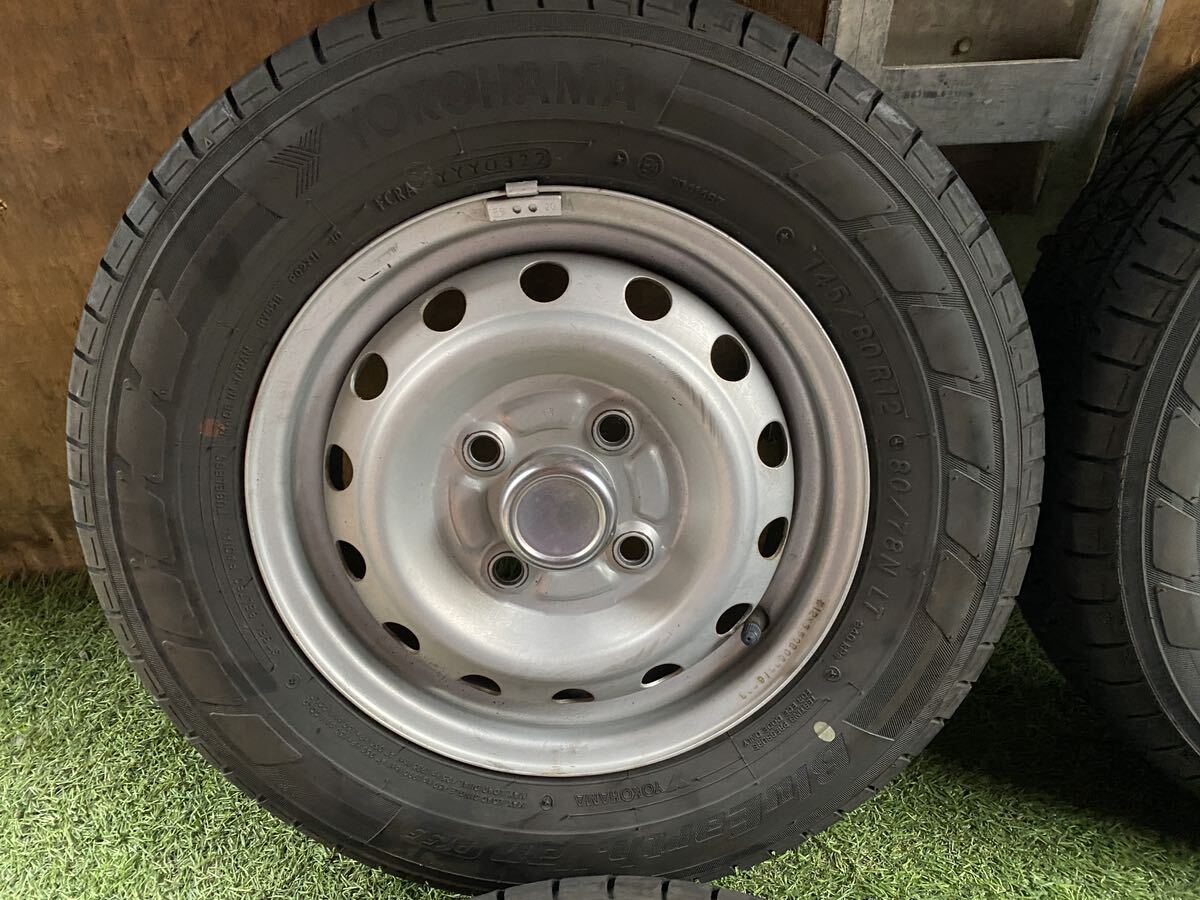 美品　145/80R12 80/78N LT YOKOHAMA BluEarth Van 2022年製　バリ山4本セット　スチールホイール 12x3.5B 軽トラ　軽バン等　_画像2