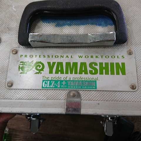 【中古現状品】YAMASHIN　ヤマシン　GLZ-4＋　グリーンレーザー墨出し器　三脚付_画像9