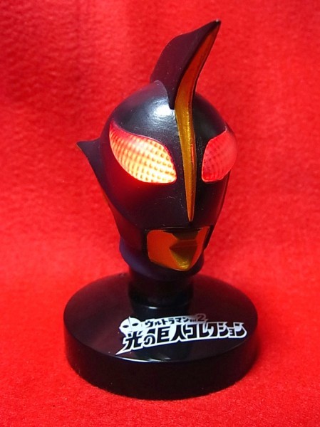 * Ultraman тень / свет. . человек / мини фигурка / Bandai 