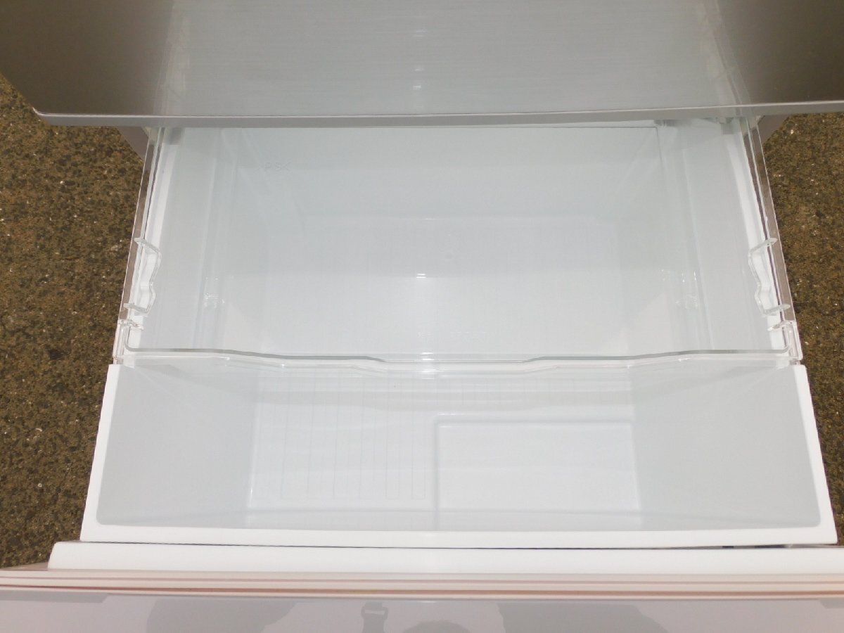 【正常動作品】TOSHIBA 3ドア冷蔵庫 GR-H34S シルバー系 340L 15年 大型 自動製氷 年式の割にはかなり綺麗 中古 清掃済み 家庭用_画像6
