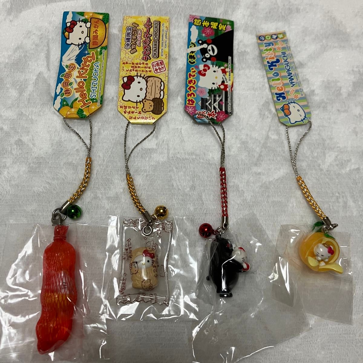 ご当地キティ ハローキティ 根付けストラップ 4個 まとめ売り ご当地キティ ハローキティ 根付けストラップ 4個 まとめ売り