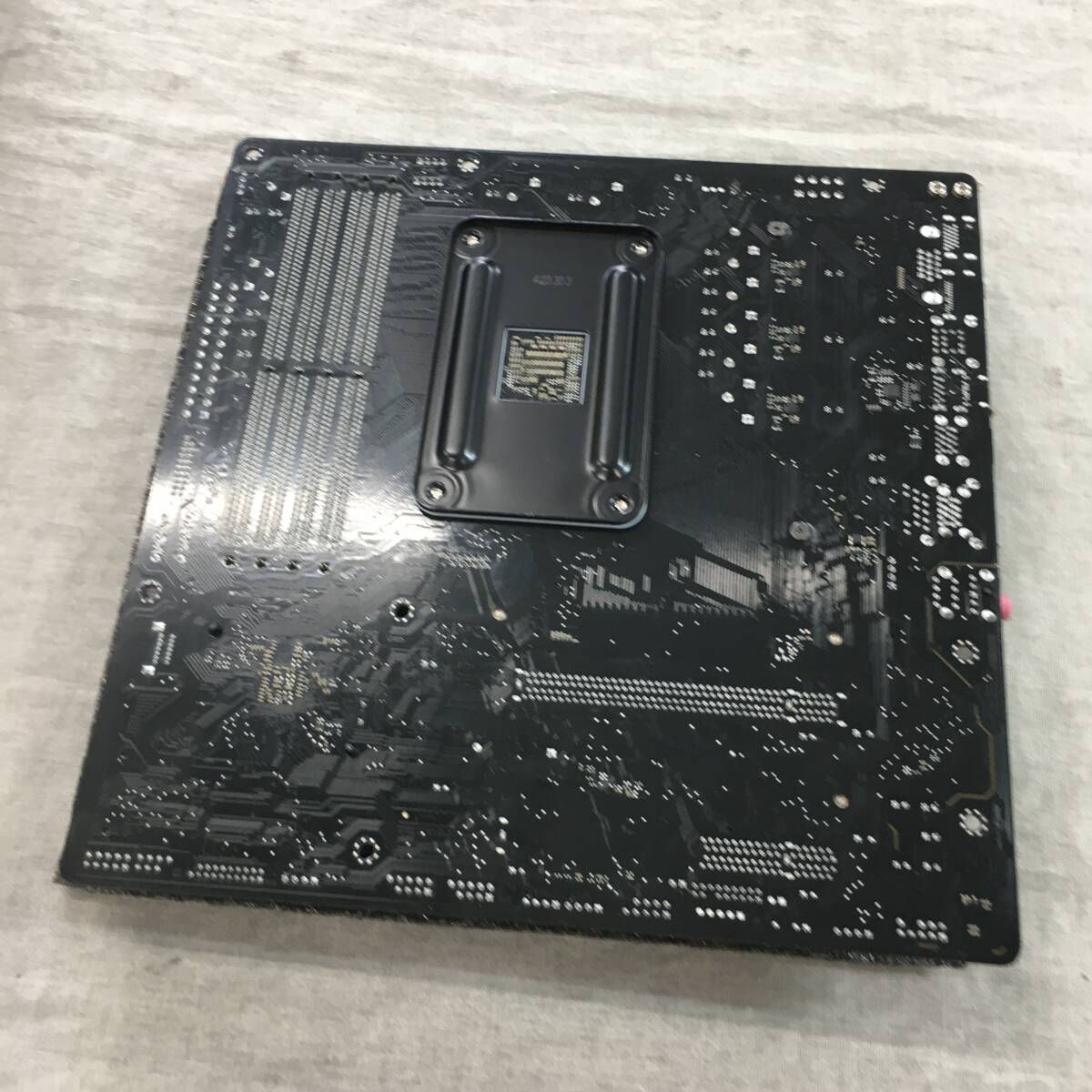 現状品 ASRock AMD Ryzen 3000/4000シリーズ(Soket AM4)対応 A520チップセット搭載 Micro ATX マザーボード A520M Pro4_画像7