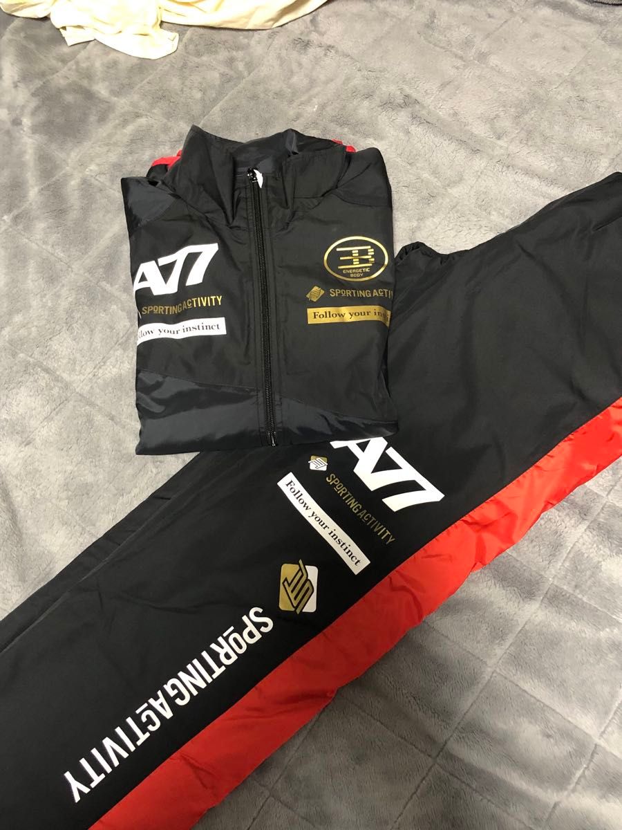 asics アシックス A77ウインドブレーカー 上下セット 裏起毛 L asics アシックス A77ウインドブレーカー 上下セット 裏起毛 L
