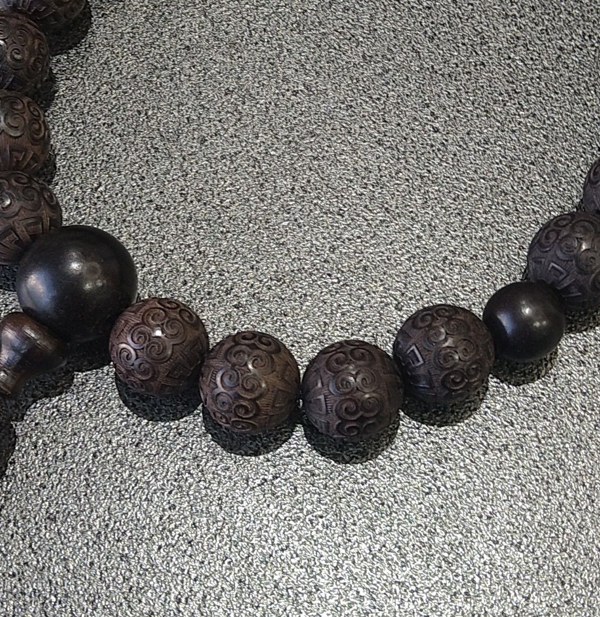 ブラックウッド  (瑞雲の彫刻)  数珠 念珠 20玉 沈香 組紐仕立