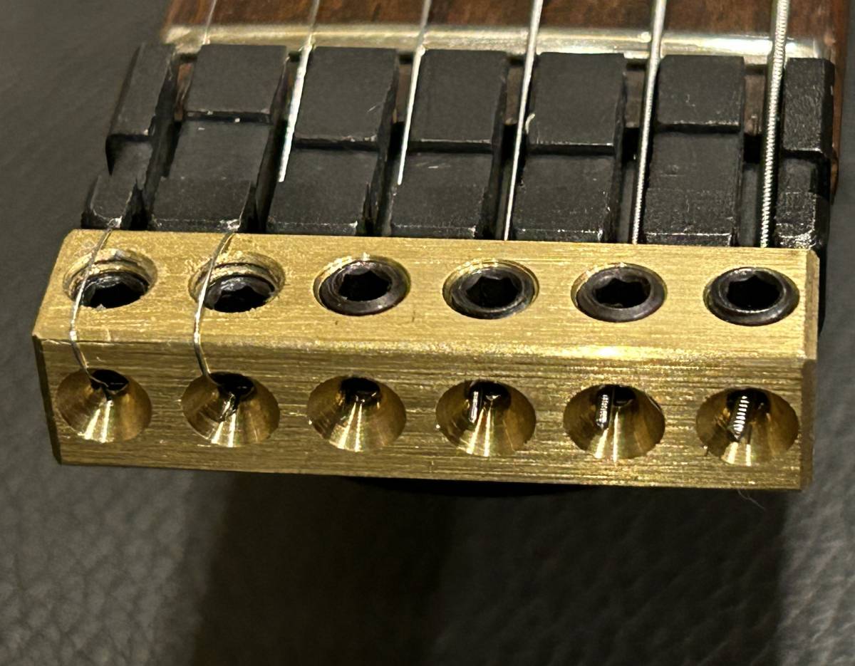 改良型 ストリング・アダプター Steinberger スタインバーガー Spirit Hohner 用 -受け取り確認をお忘れなく！-　_回り込ませた弦には多少たるみがあってもOK