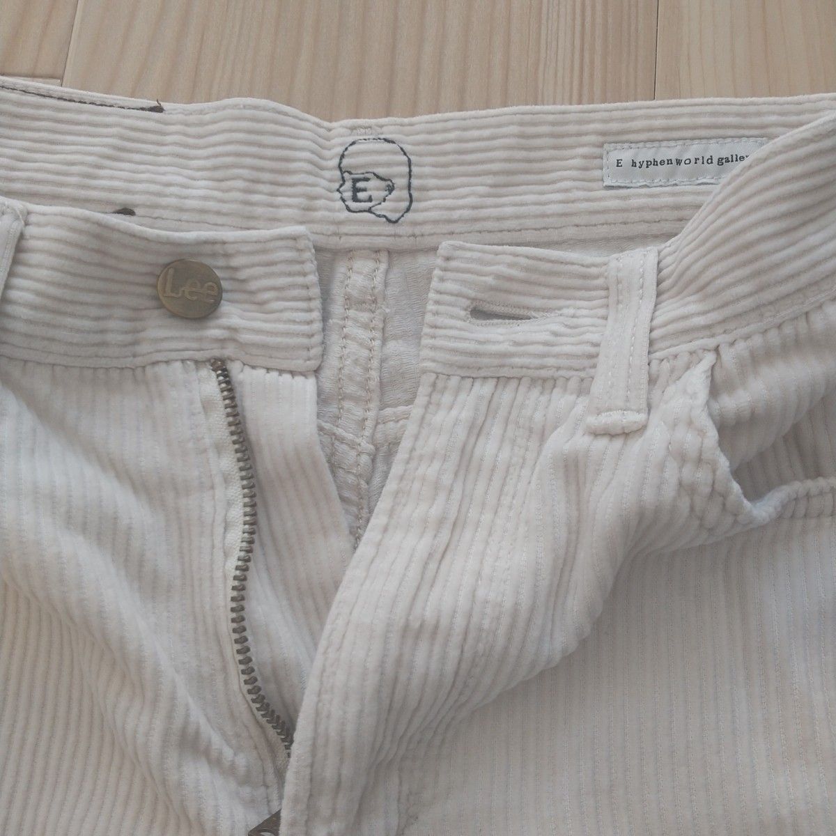 Lee ホワイトコーデュロイ風パンツ ズボンジーンズ サイズS