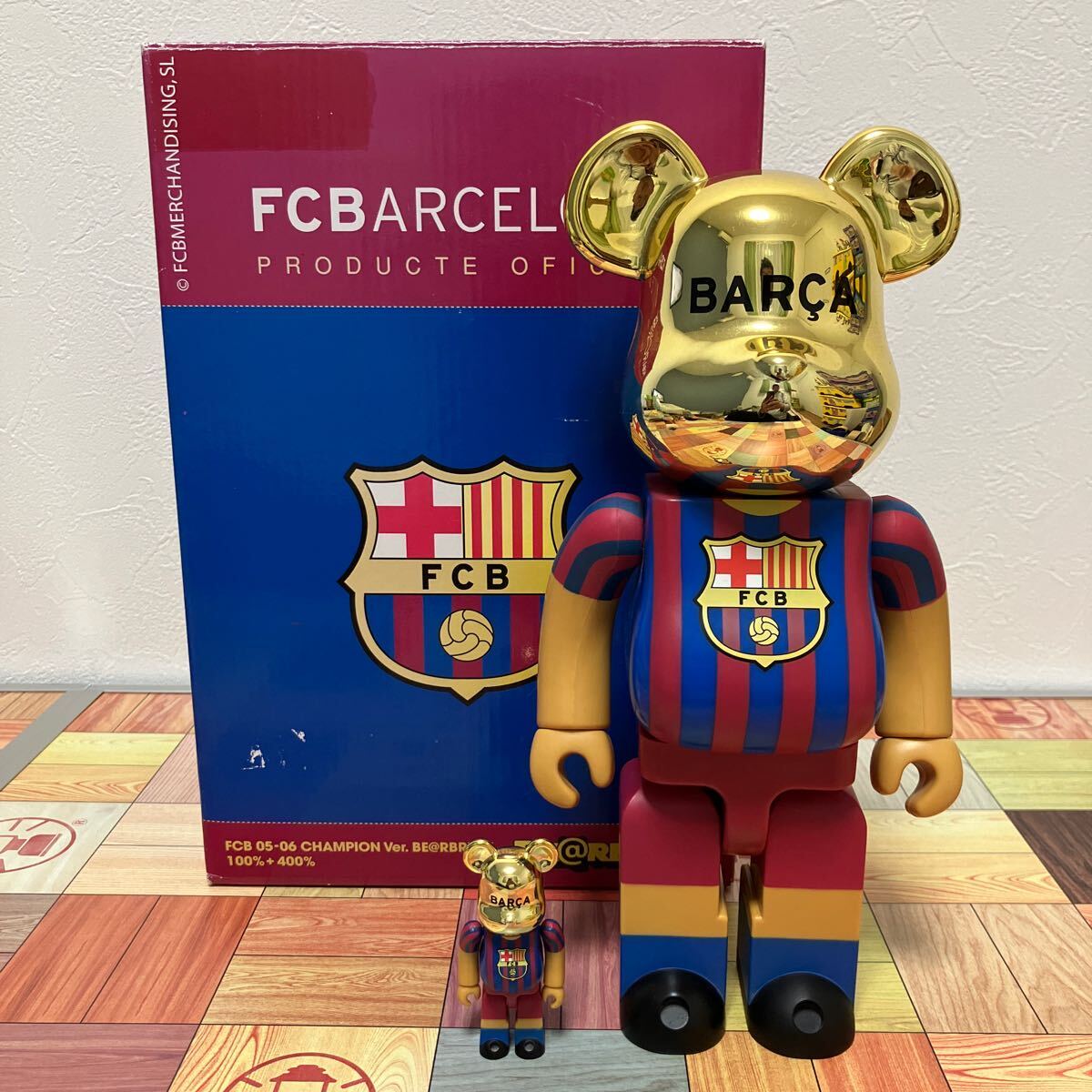 FCB05-06ビッグイヤーBE@RBRICK 400%＋100%セット　バルサ　ベアブリック バルセロナ_画像1