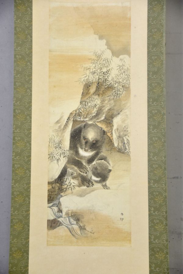 [. work ]. not equipped [..] hanging scroll Japanese picture bear animal picture parent . flour book@ pcs ... author un- details y92271156