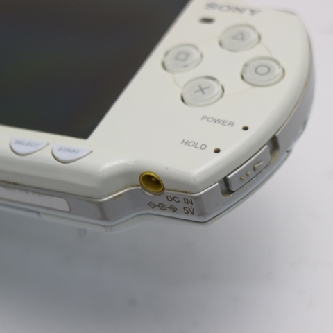 良品中古 PSP-2000 セラミック・ホワイト 即日発送 game SONY PlayStation Portable 本体 あすつく 土日祝発送OK_画像3