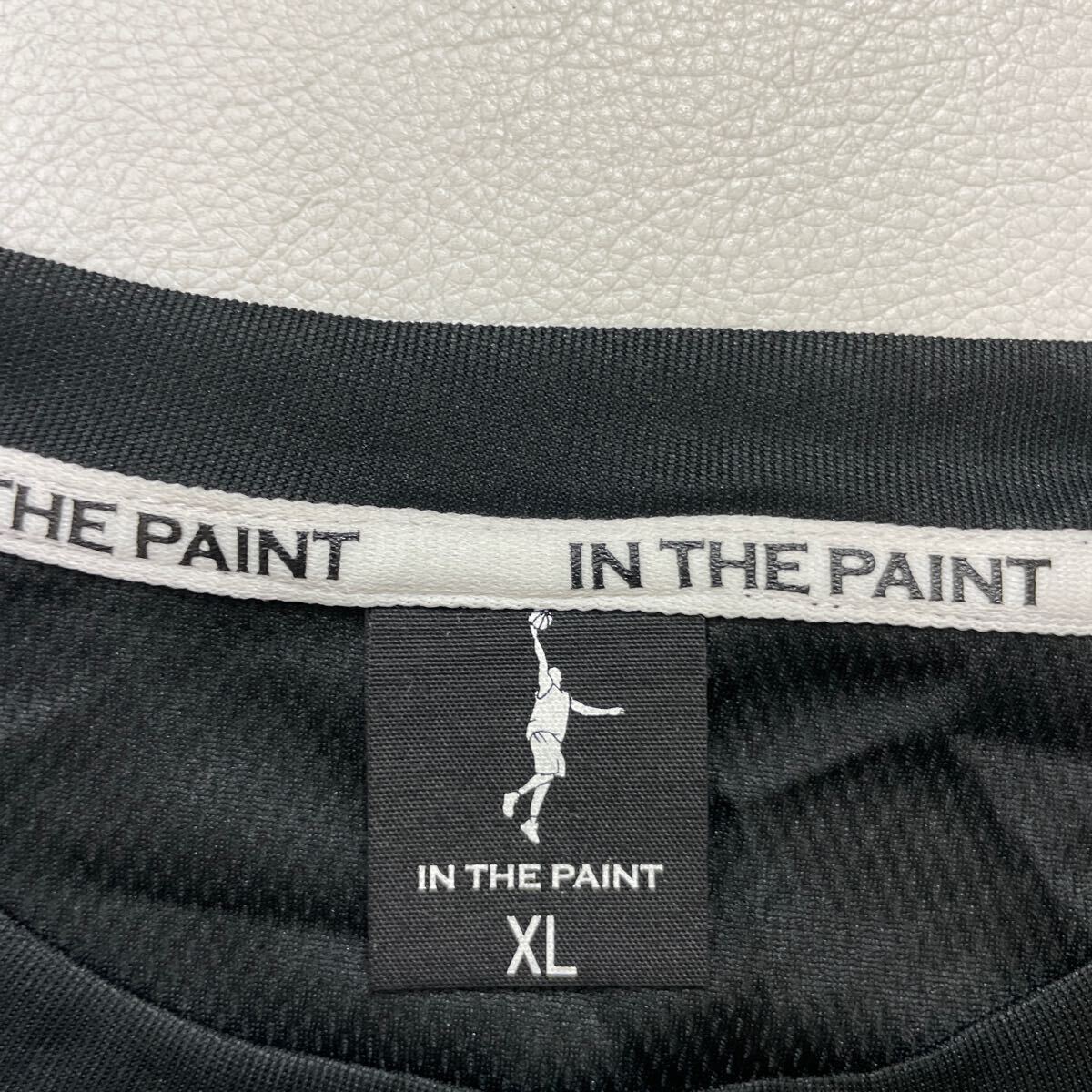 65 美品 IN THE PAINT インザペイント ストレッチ クルーネック 半袖 Tシャツ XL バスケットボール スポーツ トレーニング ブラック 40320Y_画像4