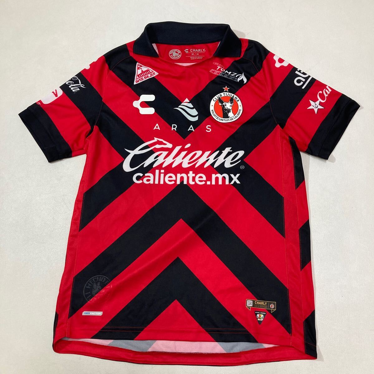 272 美品 サッカー CLUB TIJUANA Xoloitzcuintles decaliente クラブ ティファナ メキシコ ユニフォーム 2001-2002 CHARLY 40327C_画像1