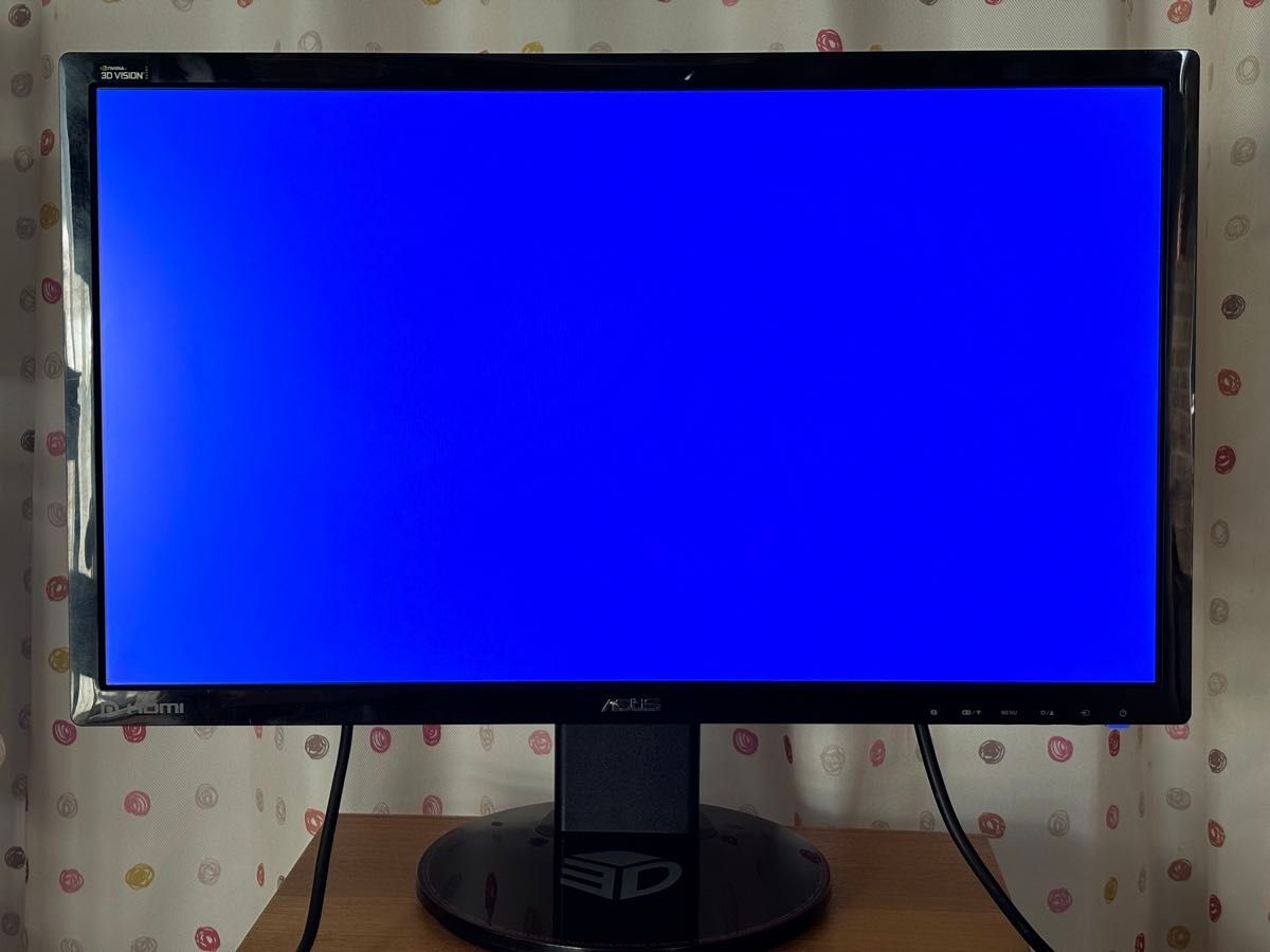 ASUS VG248QE 144hz 1ms ゲーミングモニター スピーカー内蔵 ASUS VG248QE 144hz 1ms ゲーミングモニター スピーカー内蔵