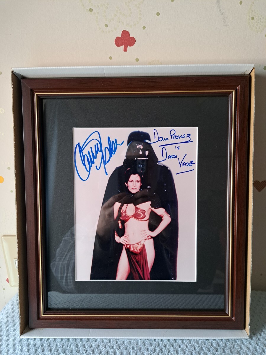 CARRIE FISHER & DAVE PROWS AUTOGRAPH キャリーフィッシャー&デイブ・プラウズ ダブルサイン入り額装フォト レイア姫 ダース・ベイダーの画像1
