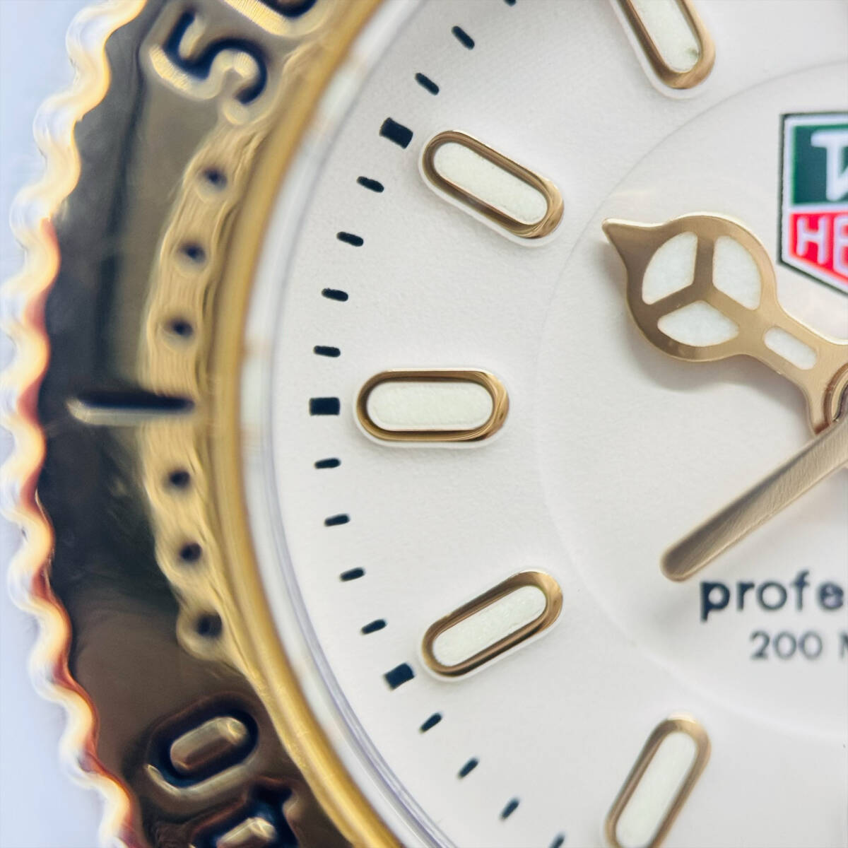 TAG HEUER タグホイヤー professional プロフェッショナル 200m QUARTZ クォーツ 15022 1円出品 レディース ブランド 現状品 おしゃれ_画像4