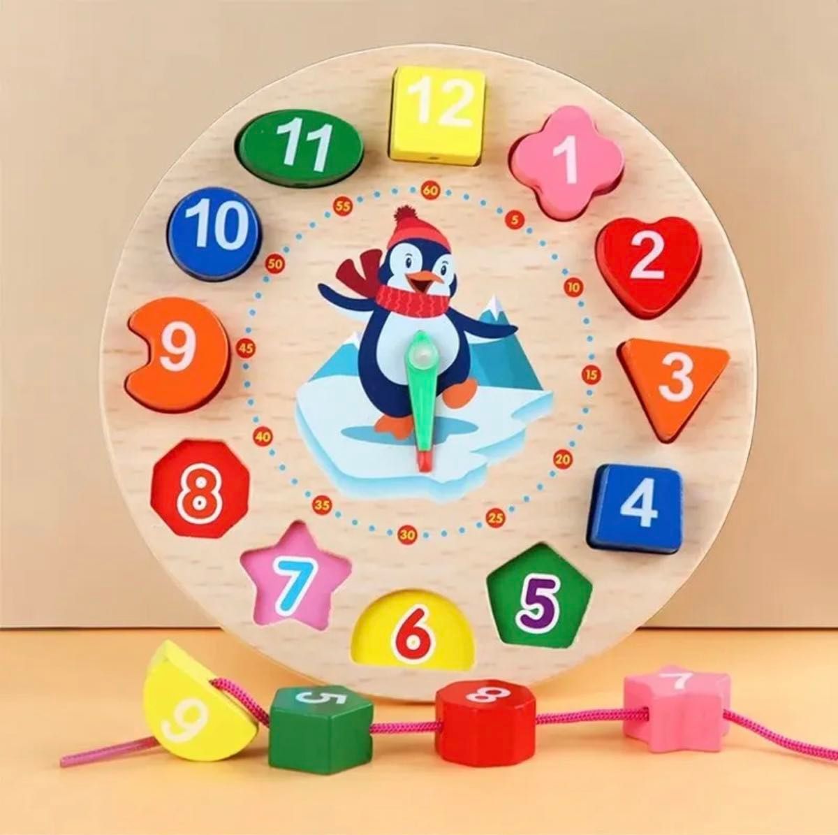 木製パズル　時計　紐通し　ひもとおし　型はめパズル　アルファベット　英語　新品 知育玩具 モンテッソーリ