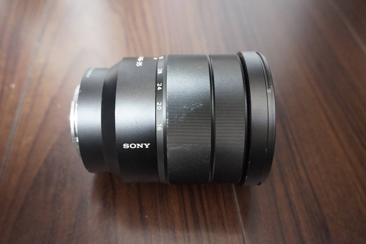 【中古/美品】Sony ソニー　Vario-Tessar T* FE 16-35mm F4 ZA OSS (SEL1635Z) _画像4