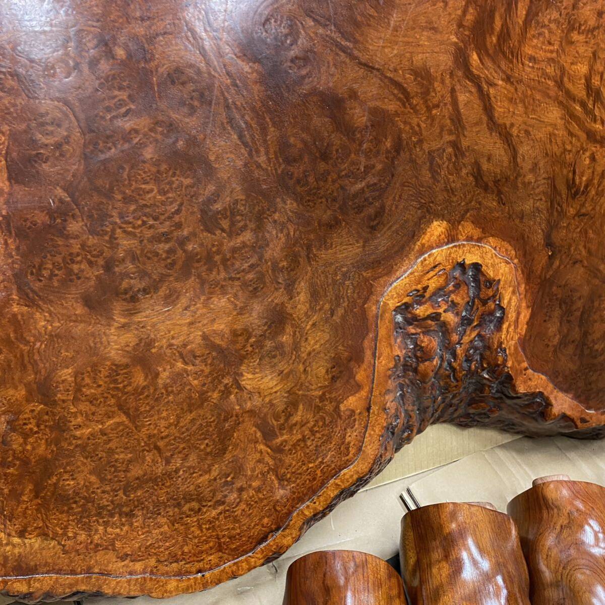 新潟市◆花梨 座卓 玉杢 一枚板 天然木 葡萄杢 瘤 テーブル カリン 約172cm×111cm_画像4