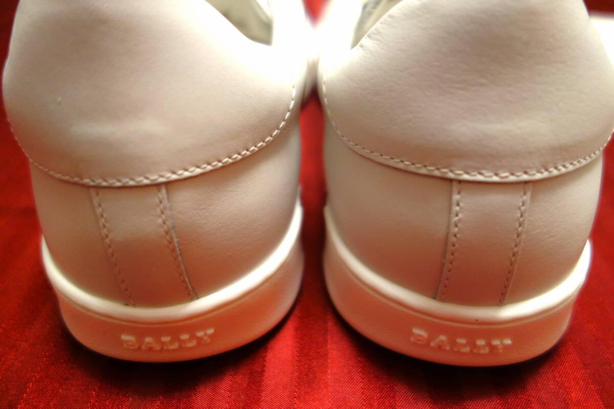  обычная цена 10 десять тысяч иен ^ не использовался товар Bally (BALLY) B Logo кожа спортивные туфли белый US91/2D EU81/2E ( Япония размер 27~27.5cm)