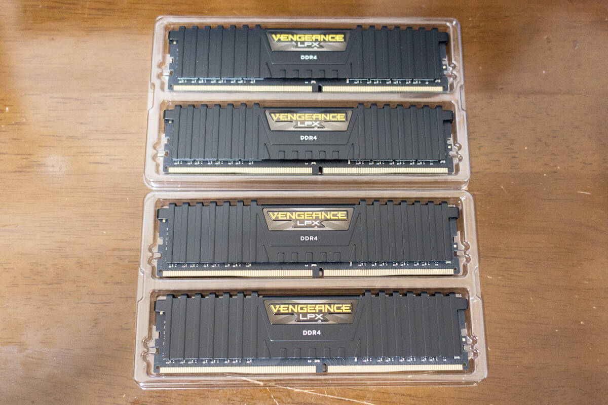 CORSAIR CMK16GX4M2A2666C16 DDR4メモリ 8GB×2枚×2セット（計32GB）の画像2