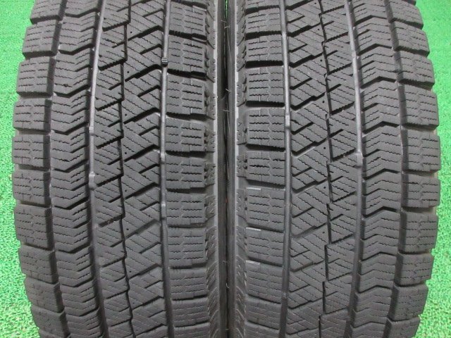 ZD008【送料無料】165/70R14 超溝高 8~8.5分山 ブリヂストン スタッドレス VRX2 ♪ 20年製 2本 激安 アクア ソリオ デミオ ヴィッツ マーチ_画像2