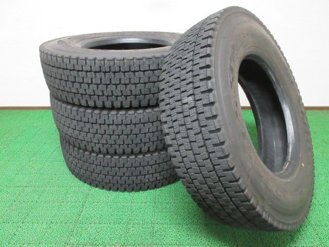 ZY326【送料無料】225/80R17.5 123/122 超溝高 8.5~9分山 スタッドレス DECTES SP001 22年製 4本 激安 中型 4トン トラック キャンター 等