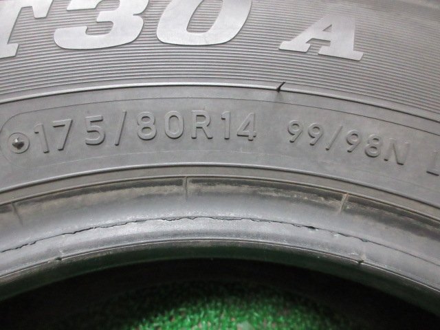 ZM087【送料無料】175/80R14 99/98 ★ 8PR ★ 超溝高 9分山 ダンロップ 夏タイヤ SP LT30A 21年製 1本 激安 小型 トラック 商用車 バン 等_画像5