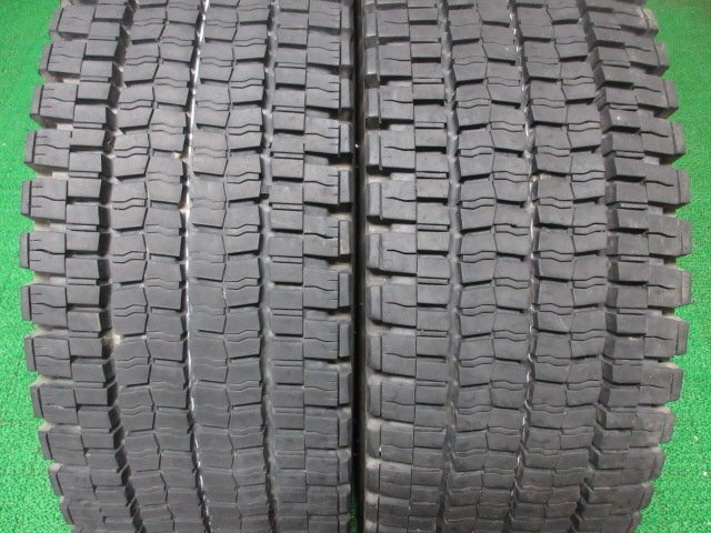 ZD284【送料無料】265/70R19.5 140/138 超溝高 ダンロップ スタッドレス DECTES SP001 20年 2本 激安 大型 低床 トラック ユニック 増トン_画像2