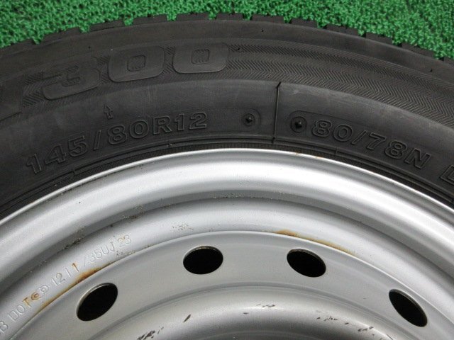 M098【送料無料】145/80R12 80/78 6PR 超溝高 8.5分山 ブリヂストン スタッドレス W300 21年製 ホイールセット 4本 激安 軽トラック 軽バンの画像7