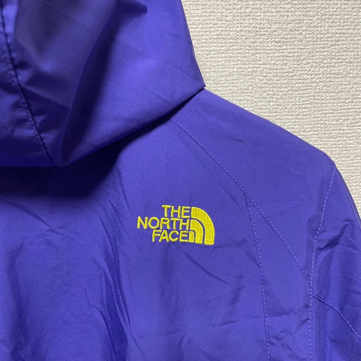 大人気　ノースフェイス　マウンテンパーカー　紫　黄色　レディース　XL ナイロン THE NORTH FACE 古着