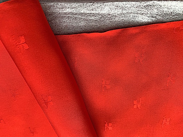 神羽311）赤反物ハギレ絹　巾38cm　長さ265cm