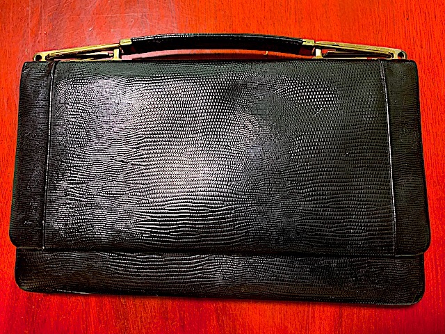 多優穂）黒カバン　バック　１５x２７x２