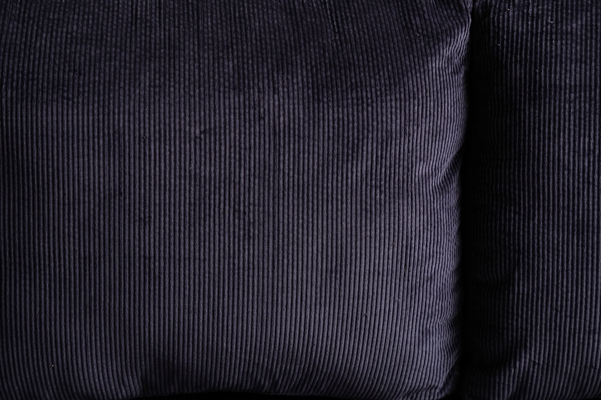 3人掛けソファ 暖かみのあるコーデュロイ ネイビー色 ブラックスチールフレーム 天然木_画像3