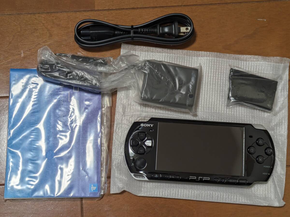 PSP　3000　ほぼ新品　ピアノブラック_画像1