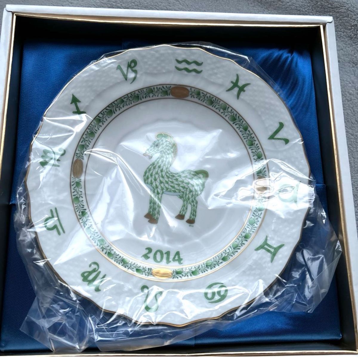 HEREND ヘレンド イヤープレート ZODIAC  PLATE 飾り皿 干支 金彩　2014 馬