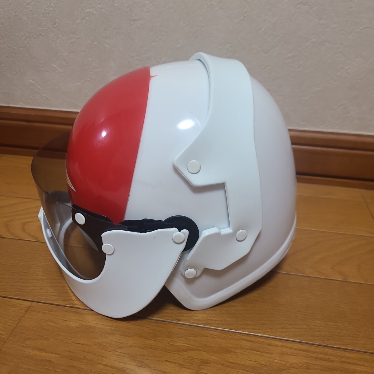 Yahoo!オークション - 当時物 ウルトラ警備隊 ヘルメット Yahoo!オークション - 当時物 ウルトラ警備隊 ヘルメット