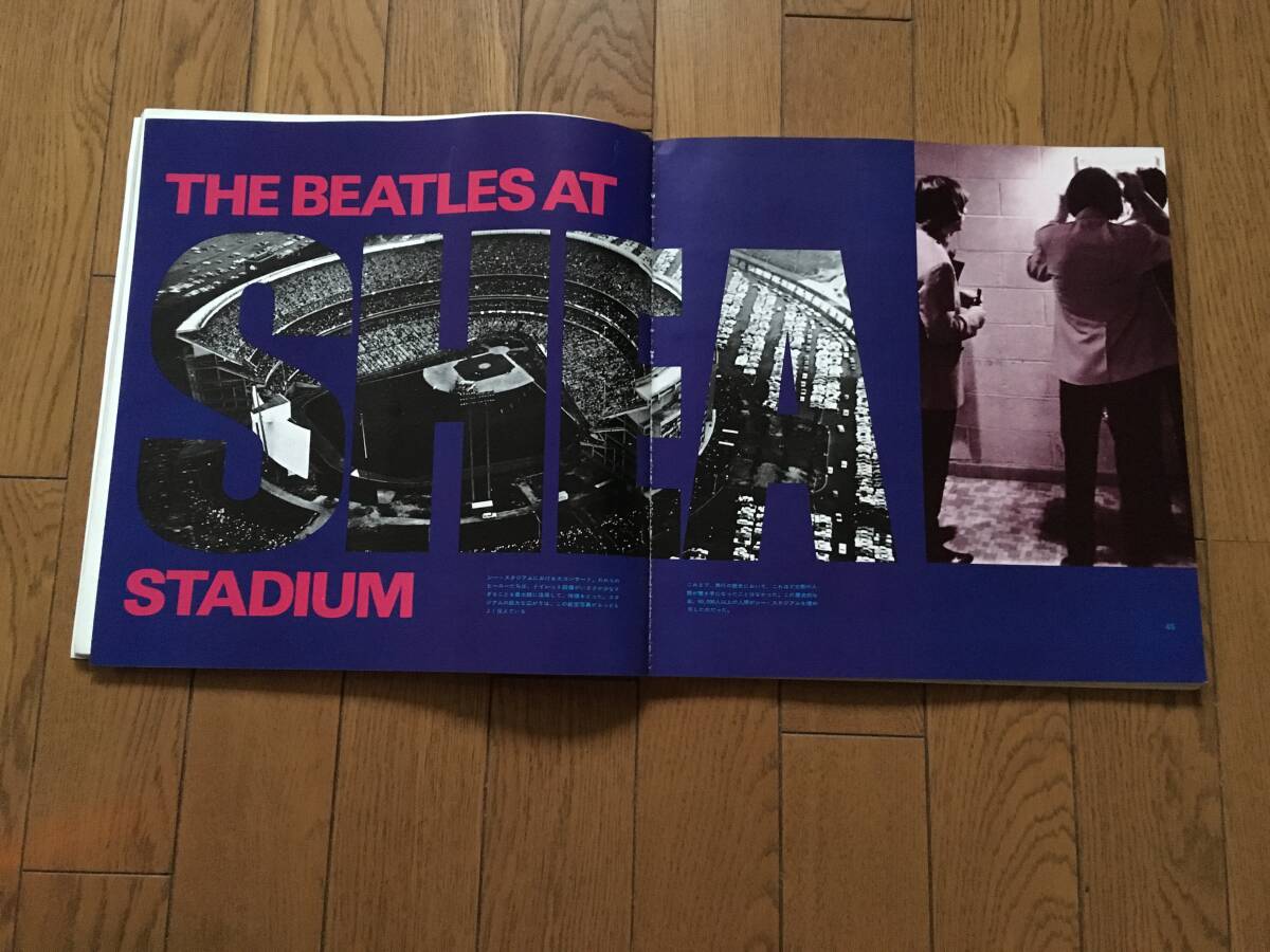 ★ビートルズ 本 写真集　THE BEATLES　ジョン・レノン、ポール・マッカートニー 他、※LPレコード・ジャケットの一回り小さいサイズ_画像2