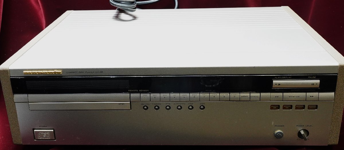 A&P MARANTZ:CD80( Belgium made ) remote control (RC6000CM) attaching : work properly ( present condition .)