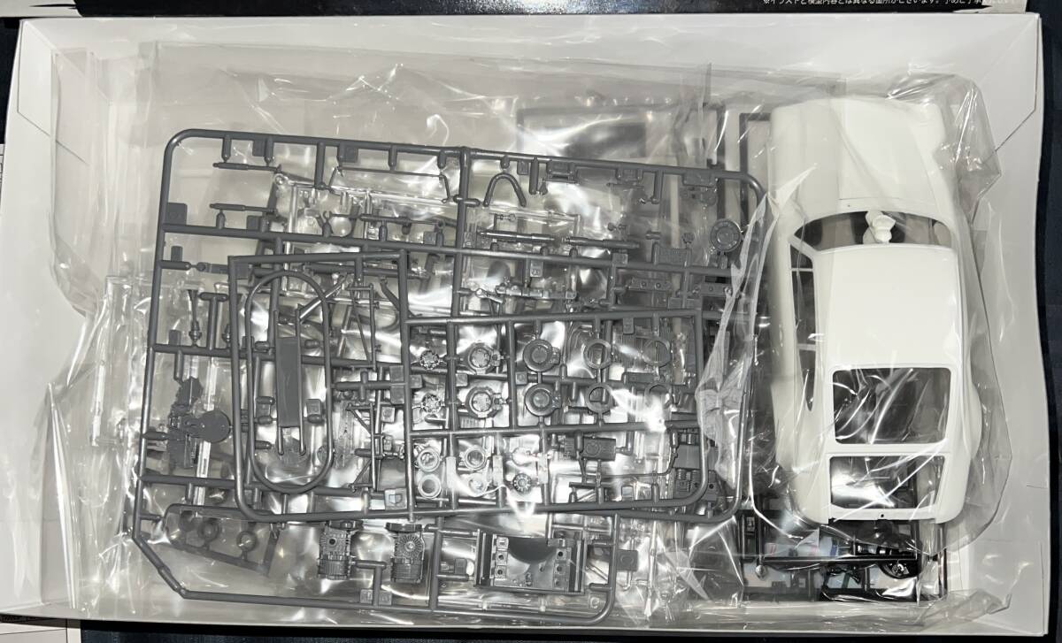 1/24 フジミ製　ポルシェ　911 カレラ　RS 73 未組み立てです。_画像2