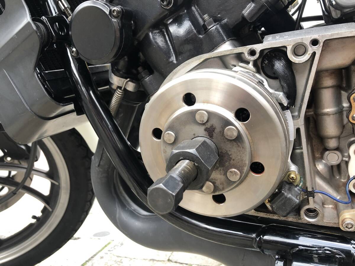 【送料込み】 RZに フライホイールプーラー RZ350 RZ350R RZ250 RZ250R 4U0 31K 29K 1UA 48H 4L3 29L 3HM 1XG 51L フライホイールプラーの画像1