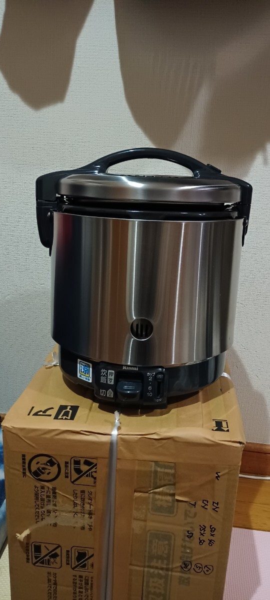 リンナイ業務用ガス炊飯器　単機能　1.8l 1升炊き　未使用品　涼厨　一般家庭用にも　都市ガス_画像1