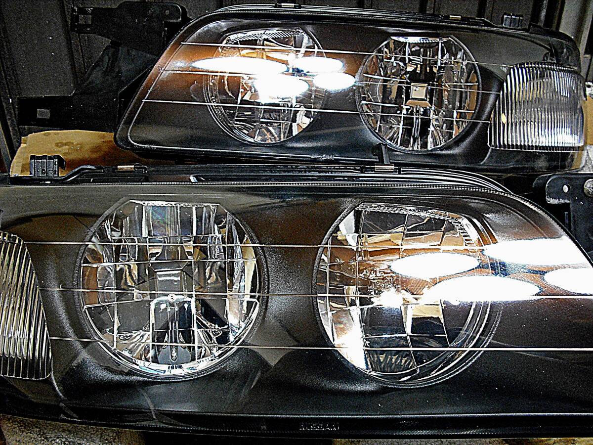  super-beauty goods Nissan original HC35 Laurel Club S C35 HC35 GC35 halogen head light left right 