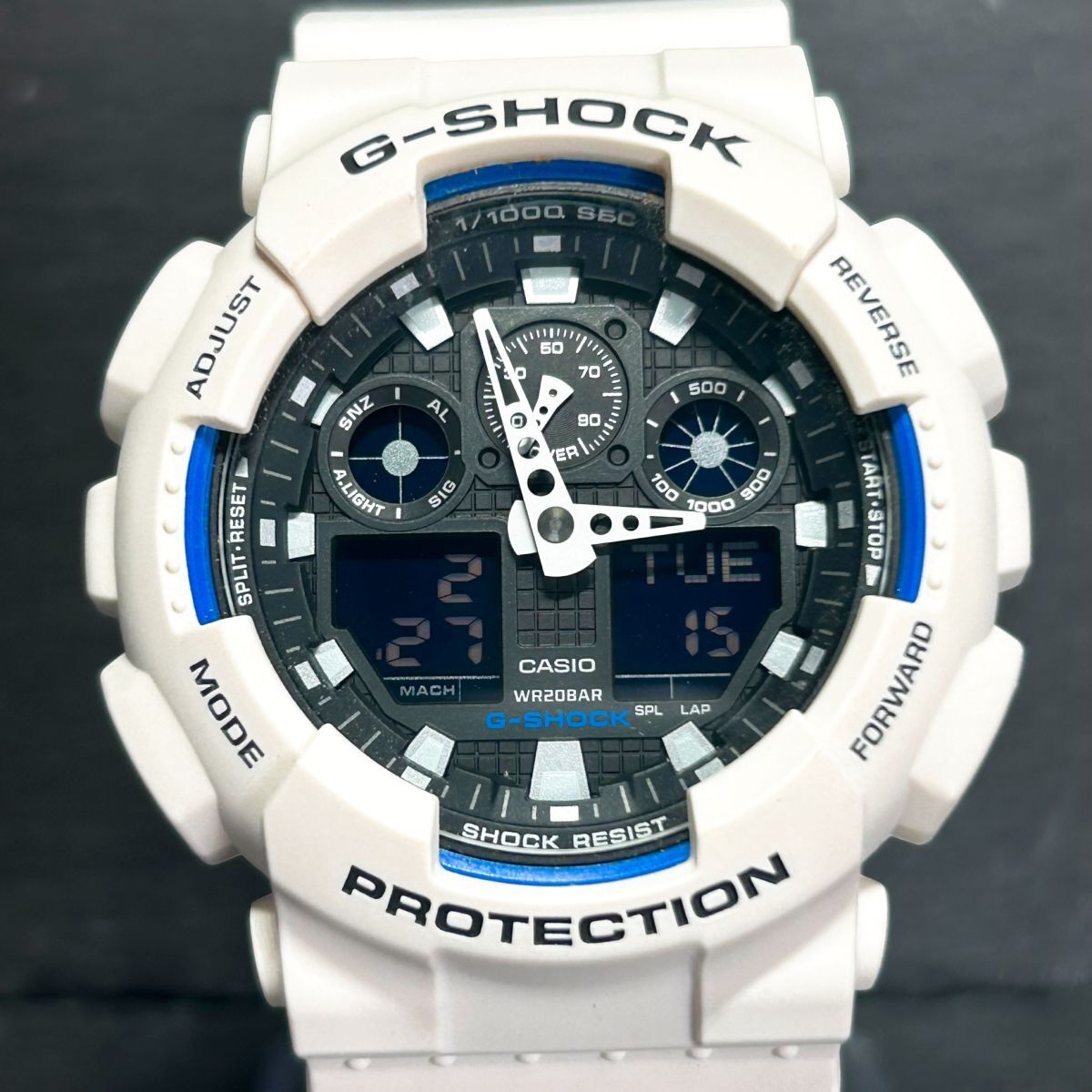 美品 CASIO カシオ G-SHOCK ジーショック GA-100B-7A 腕時計 クオーツ アナデジ カレンダー 多機能 ホワイト×ブラック 動作確認済み_画像3