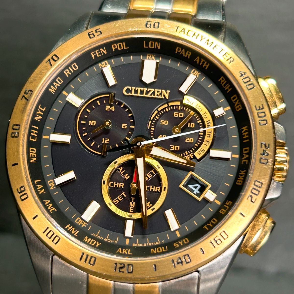 CITIZEN シチズン エコドライブ CB5875-97E 腕時計 ソーラー 電波時計 アナログ カレンダー 3針 ステンレススチール ブラック×ゴールド_画像2