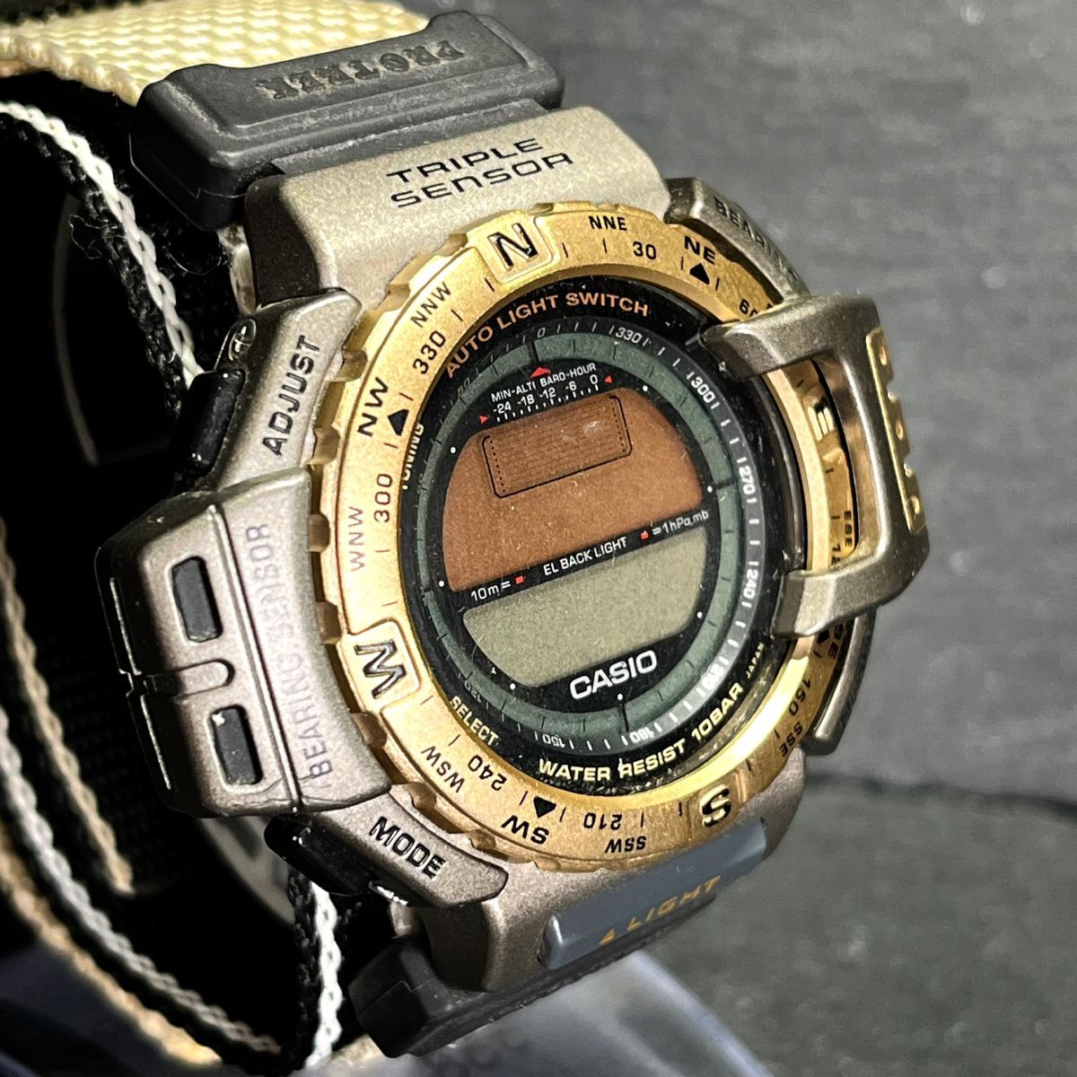 CASIO カシオ PROTREK プロトレック PRT-40 腕時計 デジタル クオーツ ゴールド 回転ベゼル バイカラー クロスベルト トリプルセンサー_画像3