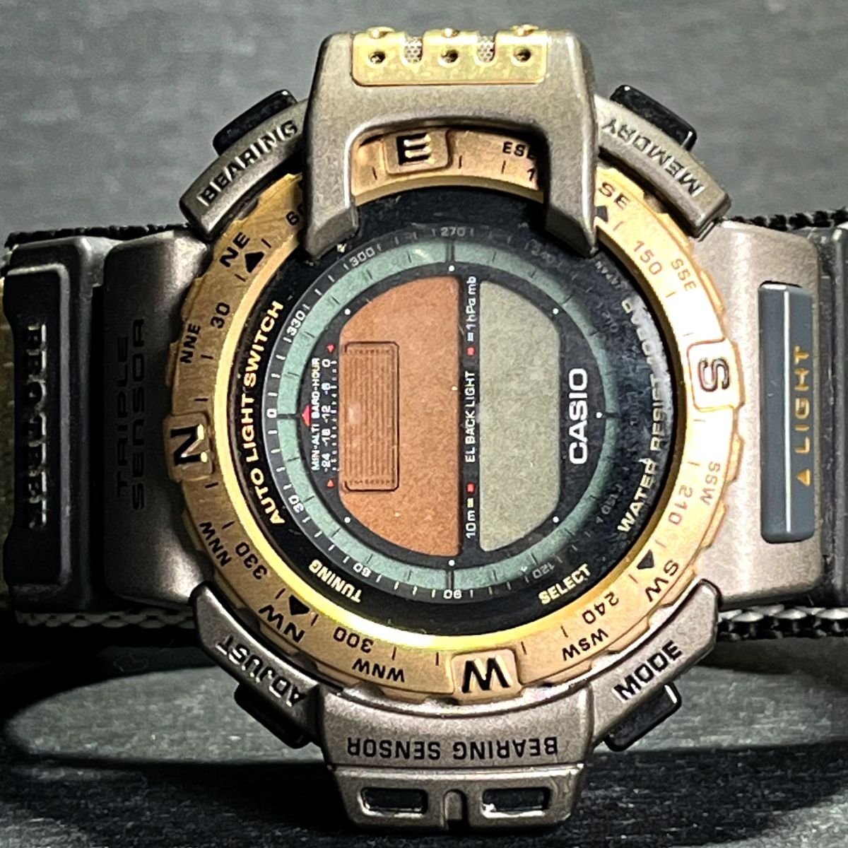 CASIO カシオ PROTREK プロトレック PRT-40 腕時計 デジタル クオーツ ゴールド 回転ベゼル バイカラー クロスベルト トリプルセンサー_画像4
