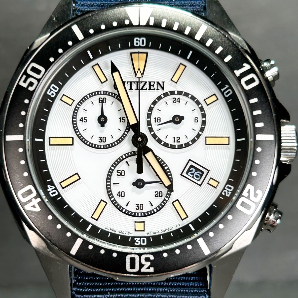 新品 CITIZEN COLLECTION シチズン コレクション AT2500-19A 腕時計 エコドライブ ソーラー アナログ クロノグラフ クリスタルガラス_画像3