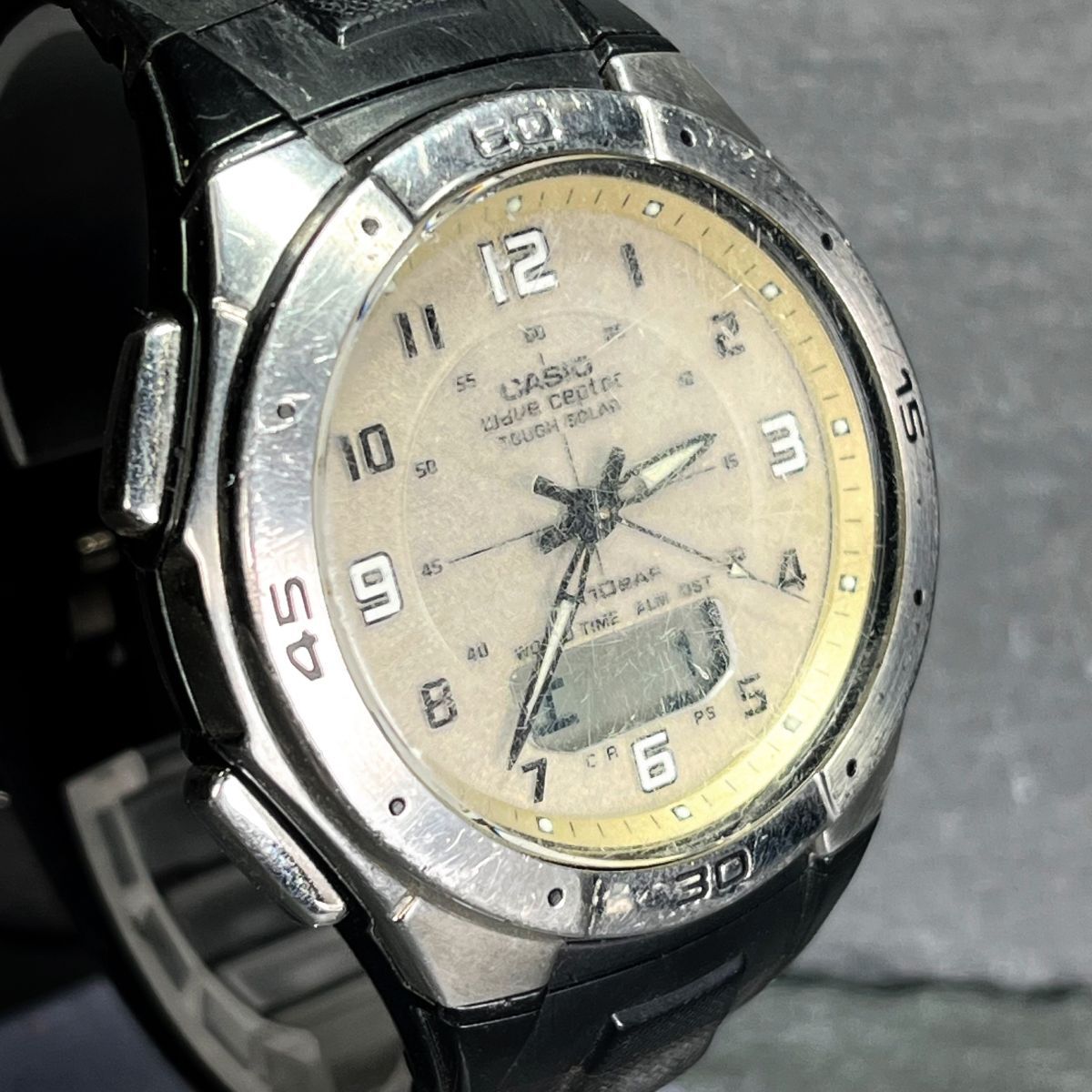 限定 CASIO カシオ WAVECEPTOR ウェーブセプター WVA-470J-9AJF メンズ 腕時計 アナデジ 電波ソーラー カレンダー ゴールド文字盤 ブラックの画像3