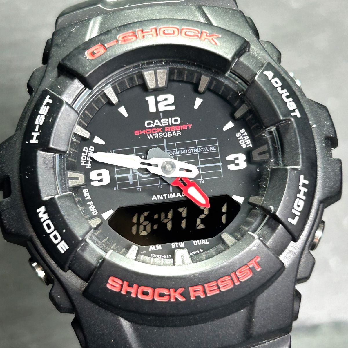 美品 CASIO カシオ G-SHOCK ジーショック G-100-1BV 腕時計 クオーツ アナデジ カレンダー ブラック×レッド ステンレススチール 多機能の画像1